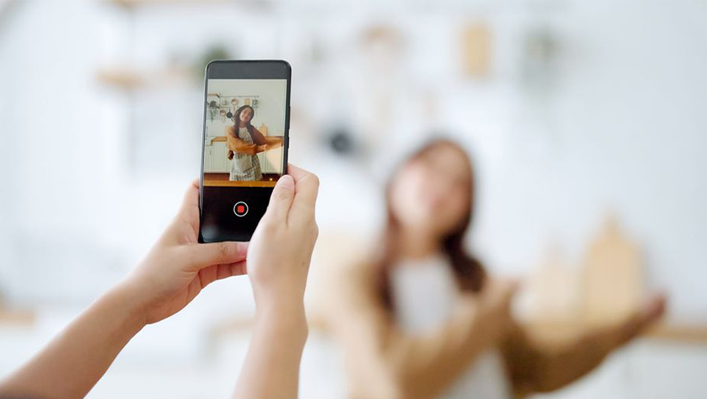 新媒體與數位商業